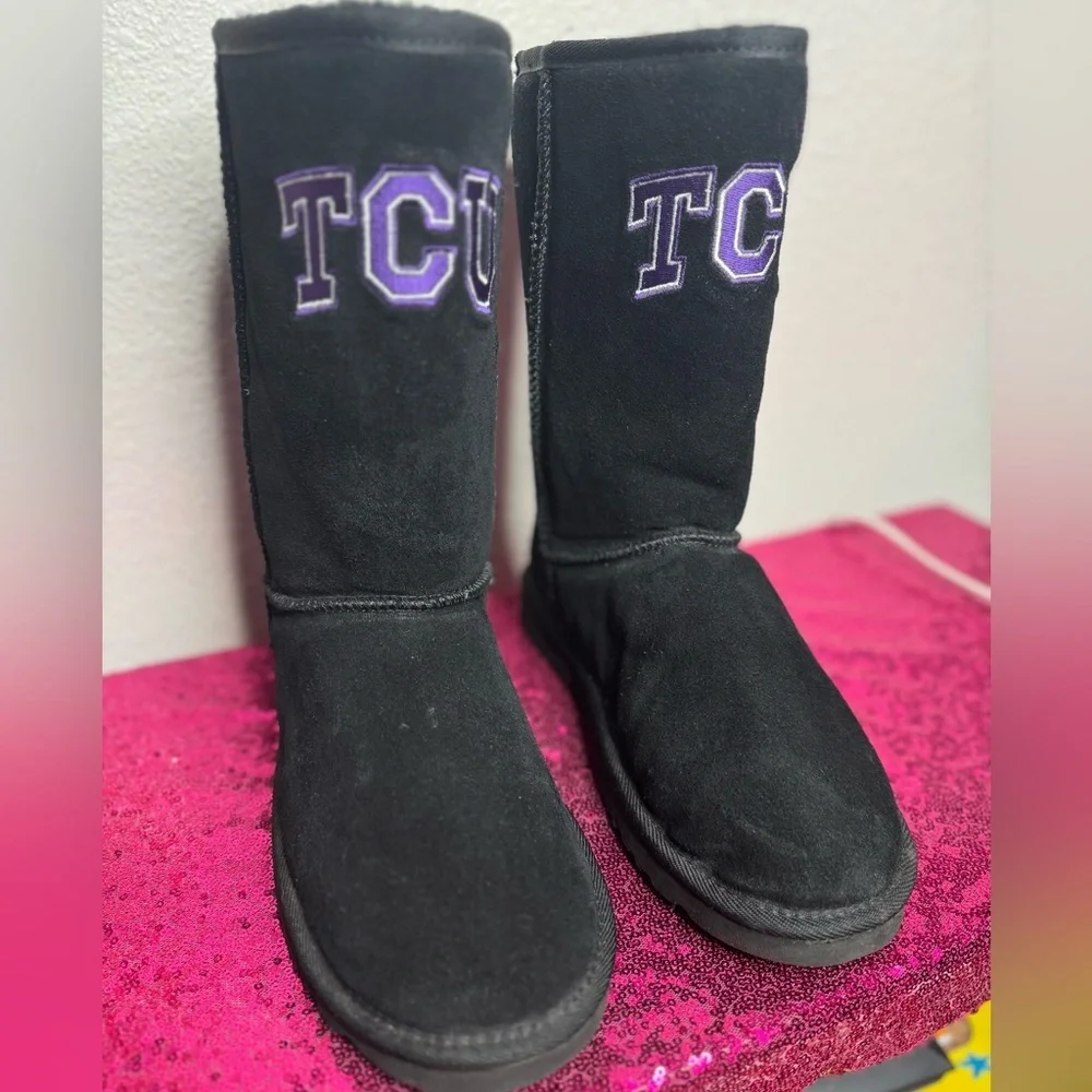 TCU 💜 Women’s Black Suede UGG-Style Calf-High, Faux Fur Boots (Size 9)